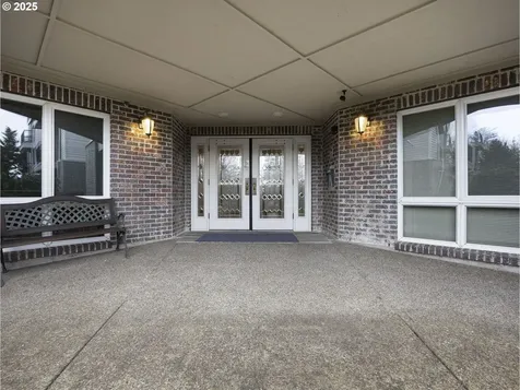 15530 NE Knott Street Portland OR 97230