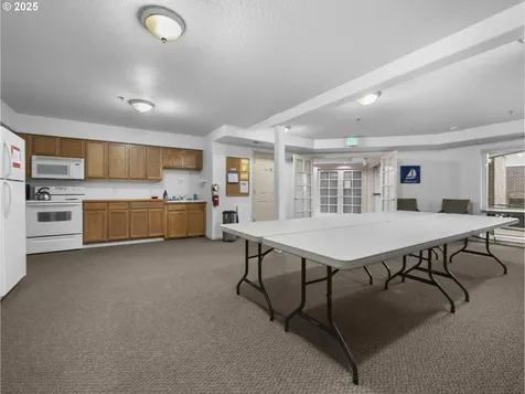 15530 NE Knott Street Portland OR 97230