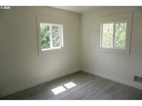 1735 N Elm Street Coquille OR 97423