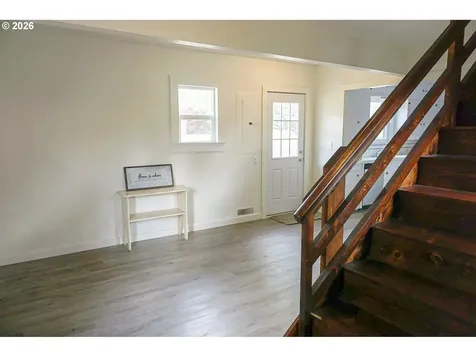 1735 N Elm Street Coquille OR 97423