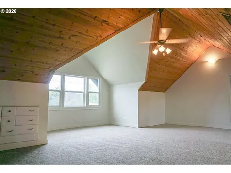 1735 N Elm Street Coquille OR 97423