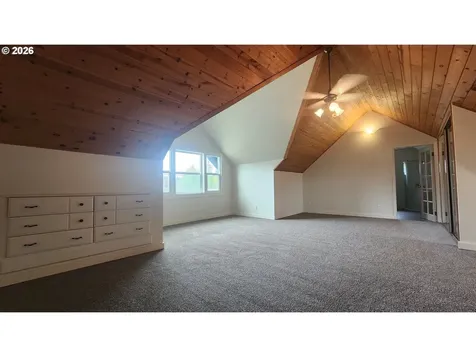 1735 N Elm Street Coquille OR 97423