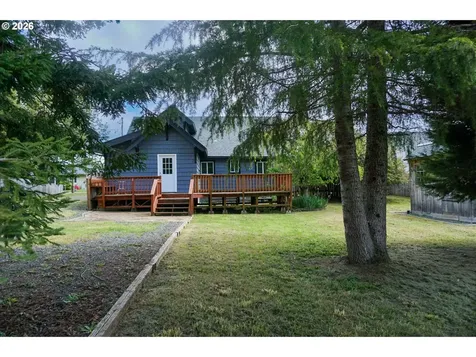 1735 N Elm Street Coquille OR 97423