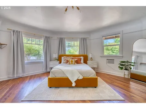 9647 SW Capitol Highway Portland OR 97219