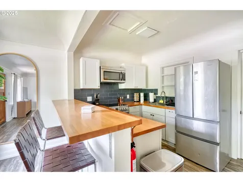 9647 SW Capitol Highway Portland OR 97219