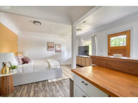 9647 SW Capitol Highway Portland OR 97219