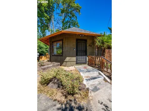 9647 SW Capitol Highway Portland OR 97219