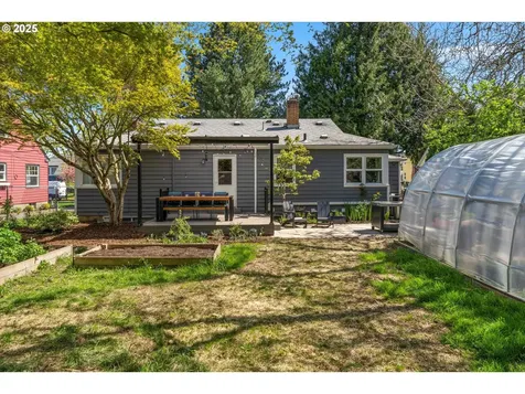 3213 SE 73rd Avenue Portland OR 97206