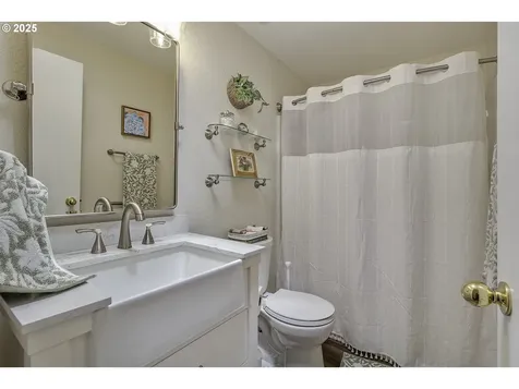 9403 SW 74th Avenue Portland OR 97223