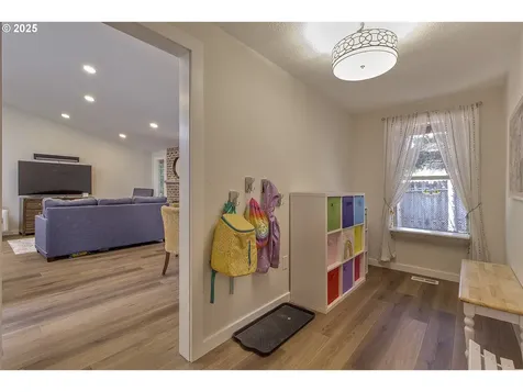 9403 SW 74th Avenue Portland OR 97223