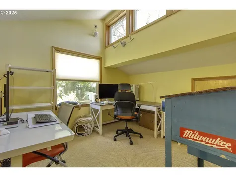 9403 SW 74th Avenue Portland OR 97223