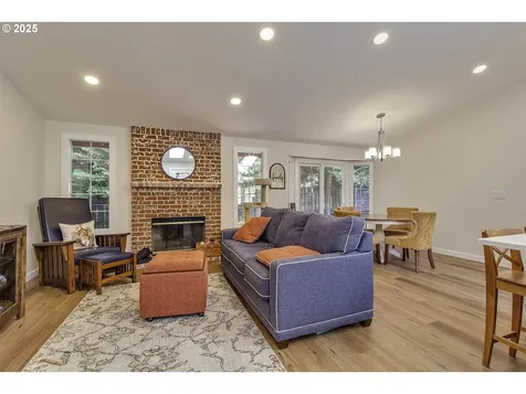 9403 SW 74th Avenue Portland OR 97223