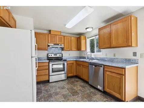 7810 NE 142nd Avenue Vancouver WA 98682