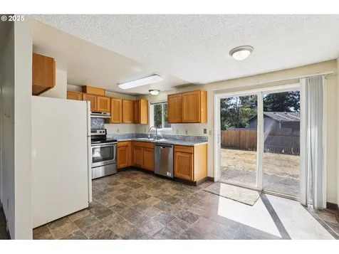 7810 NE 142nd Avenue Vancouver WA 98682