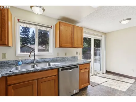 7810 NE 142nd Avenue Vancouver WA 98682