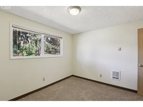 7810 NE 142nd Avenue Vancouver WA 98682
