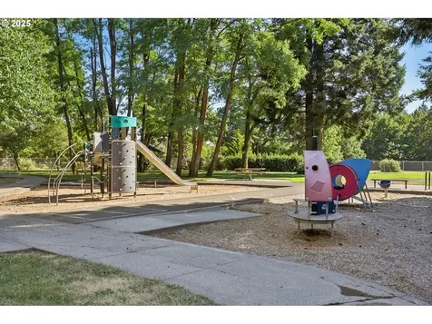 7810 NE 142nd Avenue Vancouver WA 98682