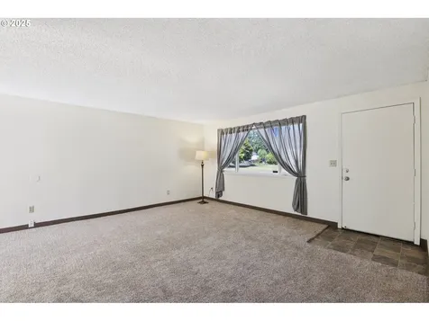 7810 NE 142nd Avenue Vancouver WA 98682