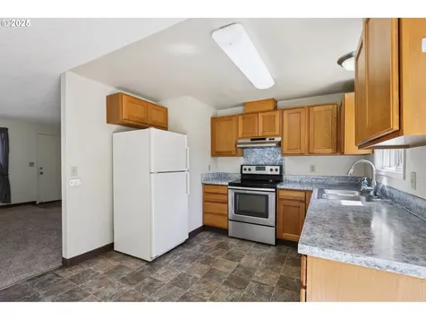 7810 NE 142nd Avenue Vancouver WA 98682