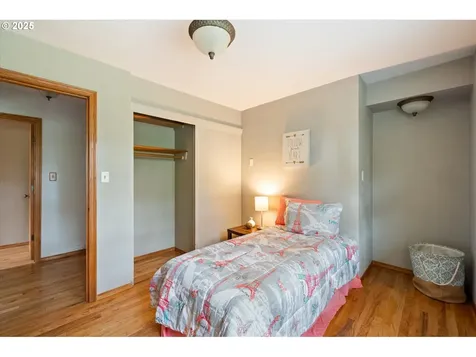 1302 Spruce Street Longview WA 98632