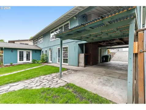 1302 Spruce Street Longview WA 98632