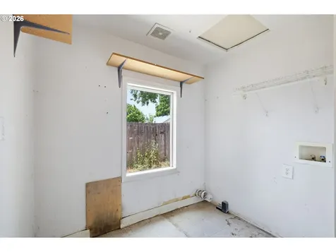 355 N Grove Court Eugene OR 97404