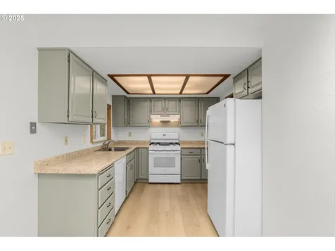 11305 SW 79th Avenue Portland OR 97223