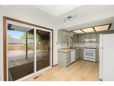 11305 SW 79th Avenue Portland OR 97223