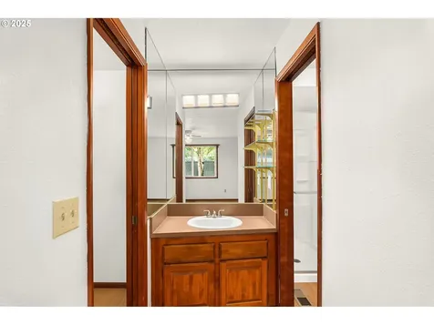 11305 SW 79th Avenue Portland OR 97223