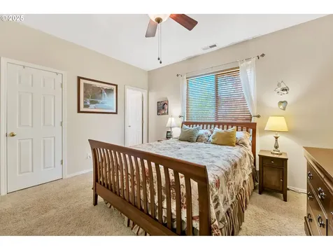 1863 S 61st Street Springfield OR 97478