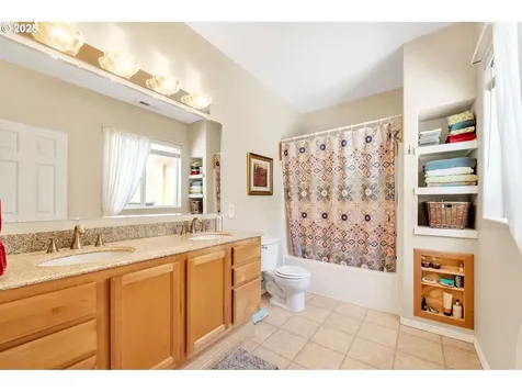 1863 S 61st Street Springfield OR 97478