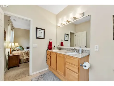 1863 S 61st Street Springfield OR 97478