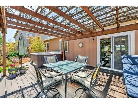 1863 S 61st Street Springfield OR 97478