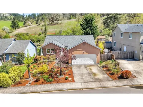 1863 S 61st Street Springfield OR 97478