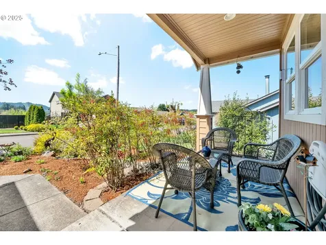 1863 S 61st Street Springfield OR 97478