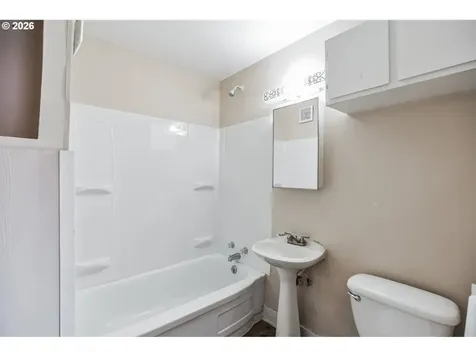 2214 5th Street Tillamook OR 97141