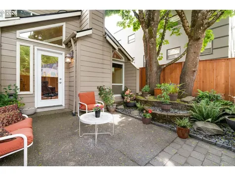 2727 NW Upshur Street Portland OR 97210