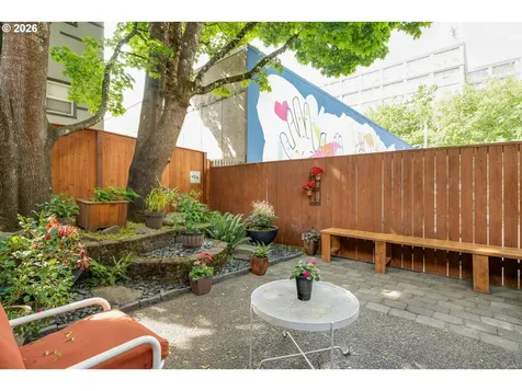 2727 NW Upshur Street Portland OR 97210