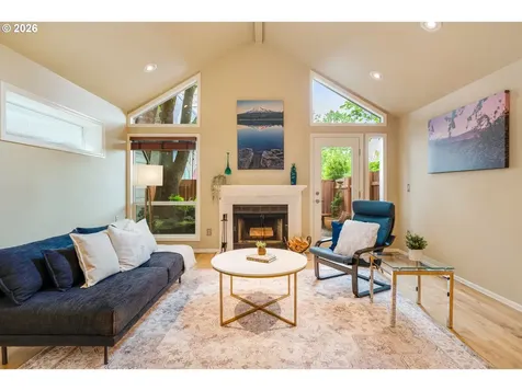 2727 NW Upshur Street Portland OR 97210