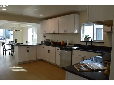 4245 SE 89th Avenue Portland OR 97266
