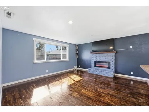 753 64th Street Springfield OR 97478