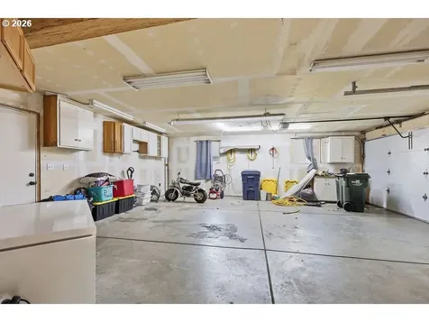 753 64th Street Springfield OR 97478