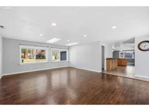 753 64th Street Springfield OR 97478