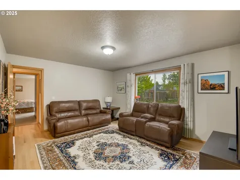 5200 NW 168th Place Portland OR 97229