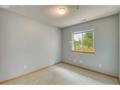 5200 NW 168th Place Portland OR 97229