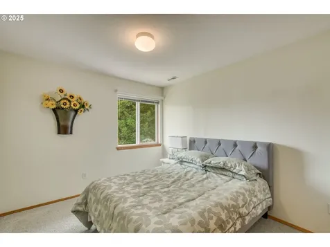 5200 NW 168th Place Portland OR 97229