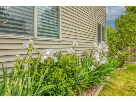 5200 NW 168th Place Portland OR 97229