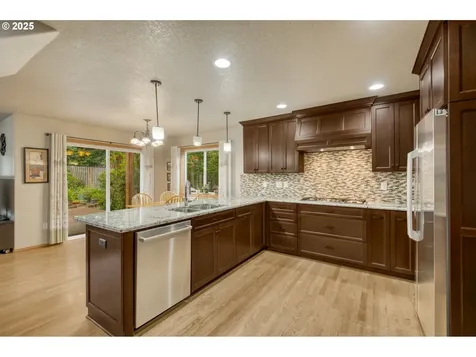 5200 NW 168th Place Portland OR 97229
