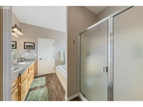 986 SE Gleann Craig Drive Dallas OR 97338