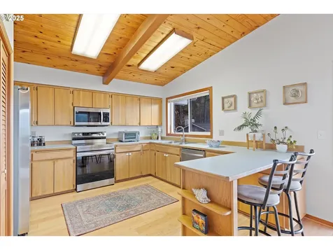 1910 NE 68th Street Lincoln City OR 97367